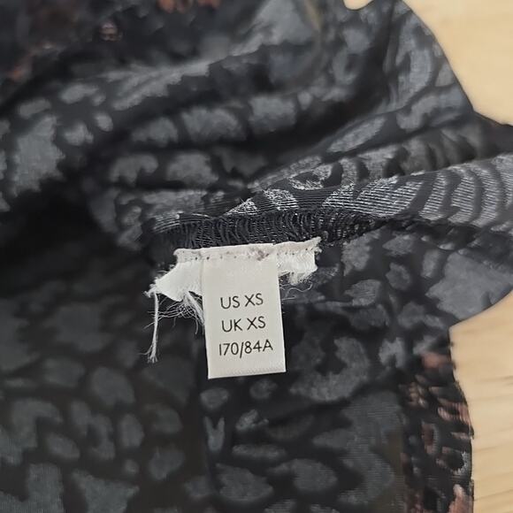 Free People Womens Size XS Short Sleeve Teddy Velvet Burnout T-Shirt Black - Picture 4 of 8